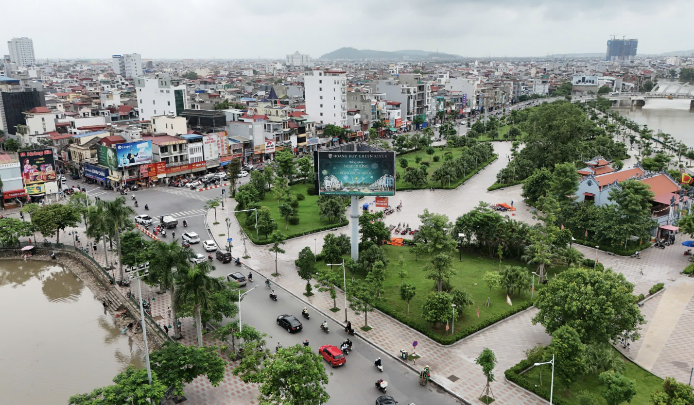 Biển quảng cáo tại Vườn hoa Tam Kỳ - Thành phố Hải Phòng